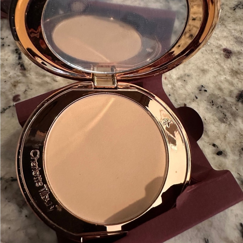 Brand New: Charlotte Tibury Airbrush Flawless Finish Setting Powder - Picture 3 of 6